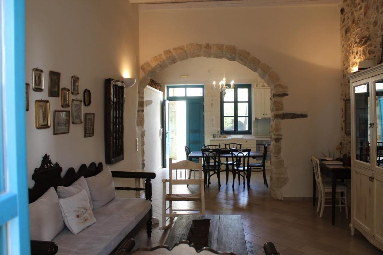 Aposperitis Villa *