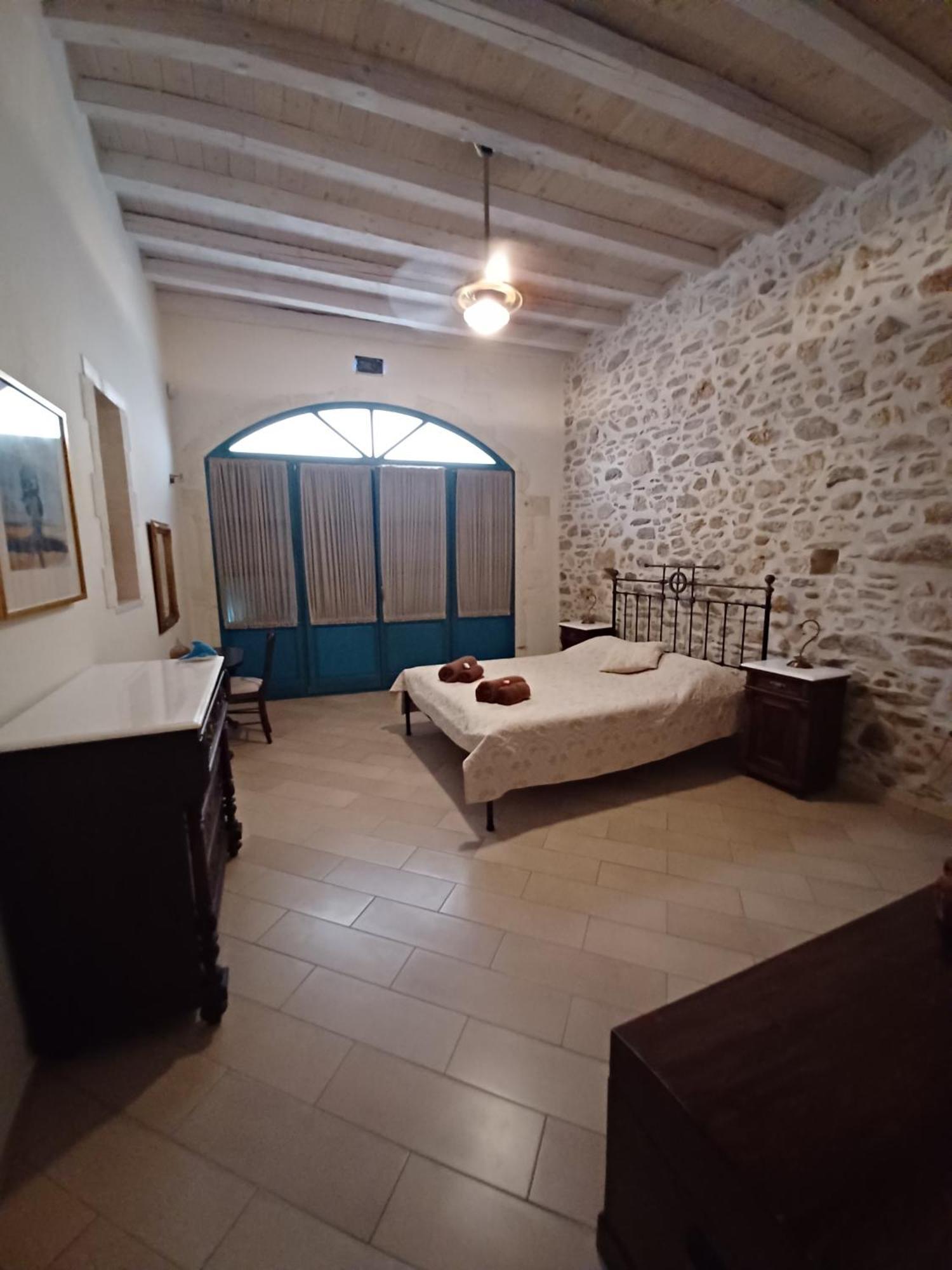 Aposperitis Villa *