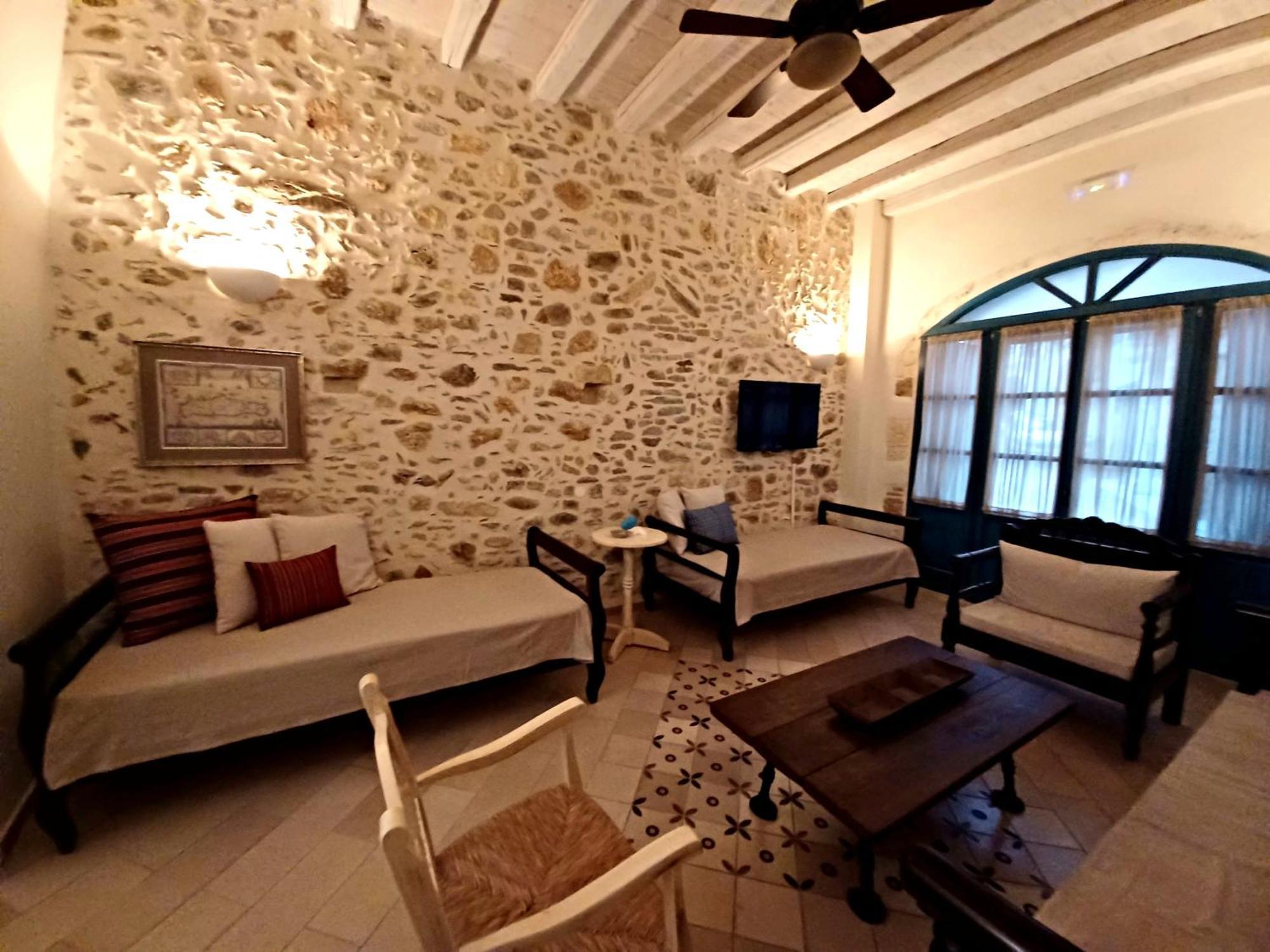 Villa Aposperitis Panormos (Crete)